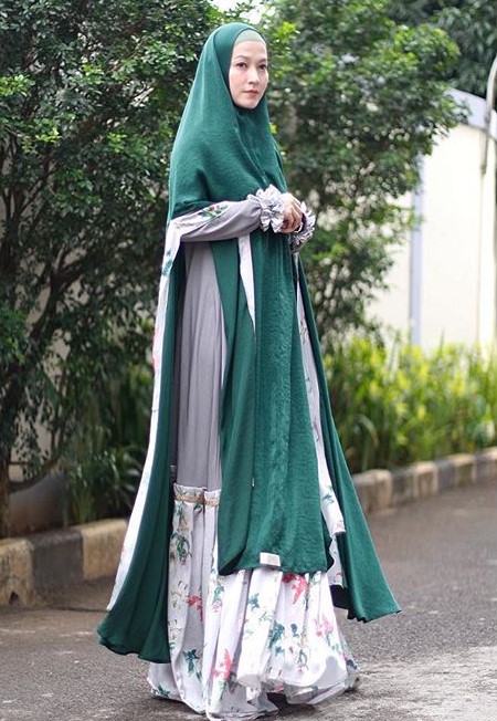 Model Baju Gamis Syar’i Lyra Virna, Gamis Syar’i