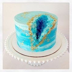 A Beautiful birthday cake idea