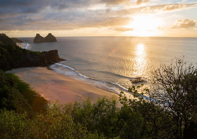 Uma das melhores praias do mundo fica em Fernando de Noronha!