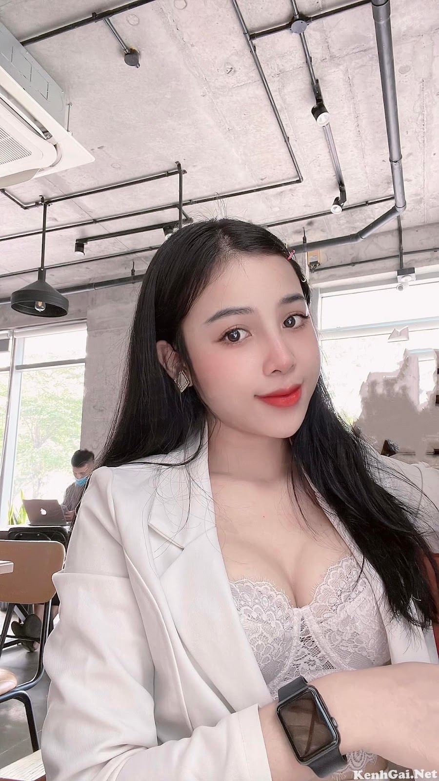 Nguyễn Hoài Ngọc: Ảnh này không có cap. Ảnh này chỉ có em ❤️