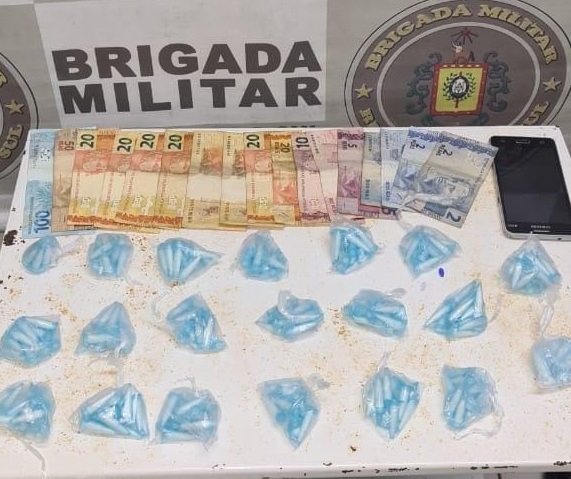 Homem é preso com 255 pinos de cocaína na Anair em Cachoeirinha