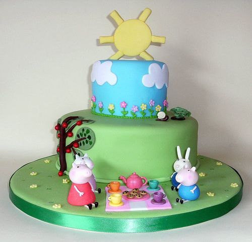 peppa pig birthday cake