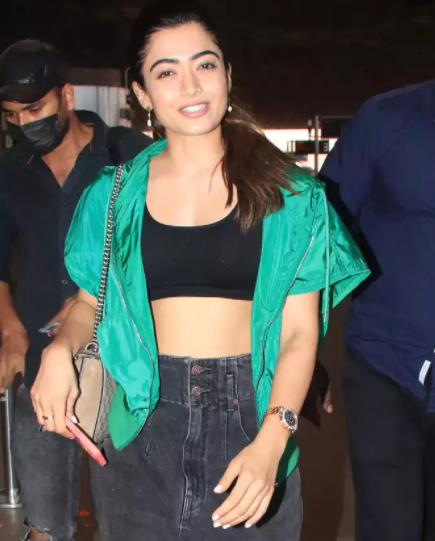 PICS: Rashmika Mandanna makes a statement in casuals as she poses at the airport