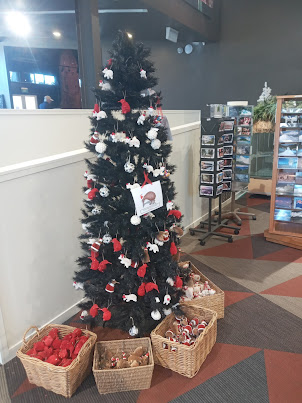 Te Puia Rotorua Geothermal Park Tourist souvenirs shop.