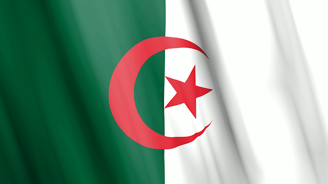 علم الجزائر يرفرف 2022