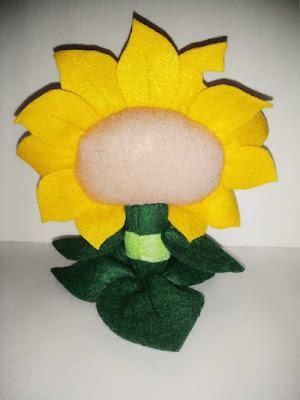 "Plants vs Zombies" 32 characters turned into Plush