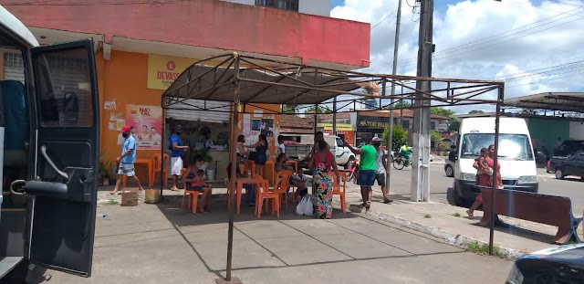  Moradores de Entre Rios reclamam de ponto de transporte e pedem intervenção do poder público