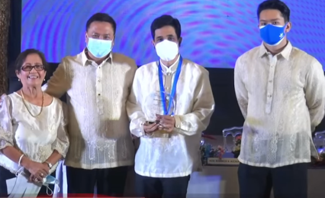 Mga Centenarian sa lungsod, ginawaran ng parangal ng lokal na pamahalaan