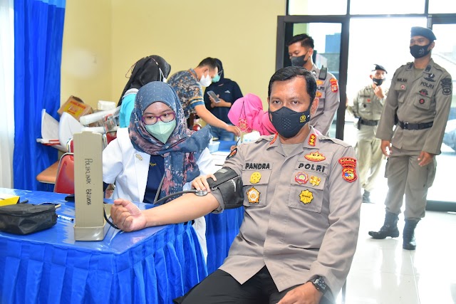 Kabid Humas Polda Lampung Donorkan Darahnya ke-120 Jelang HUT Brimob ke-76