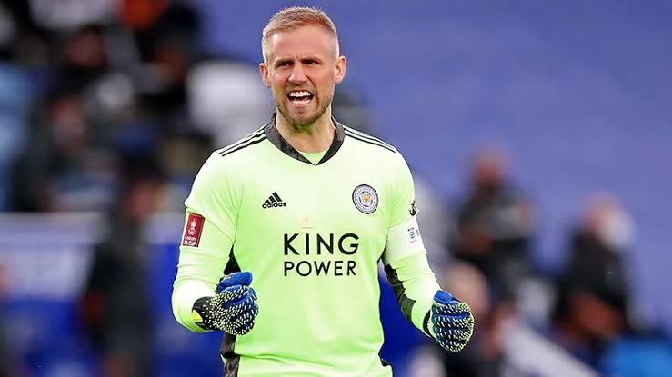 Kasper Schmeichel Admits Considering Leaving Leicester City Before Retirement
