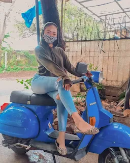 99 Potret Menarik Selebgram cantik Indonesia Berwajah Imut Della Aprilia instagram