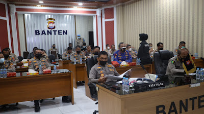 Wakapolda Banten Hadiri Zoom Meeting Anev Lanjutan Vaksinasi Covid-19 yang Dipimpin Oleh Wakapolri