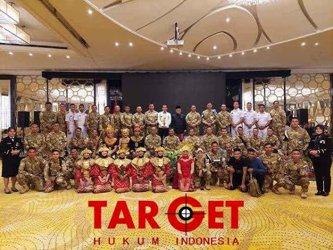 Personel Kontingen Garuda UNIFIL Pukau Warga Beirut dengan Kesenian Indonesia