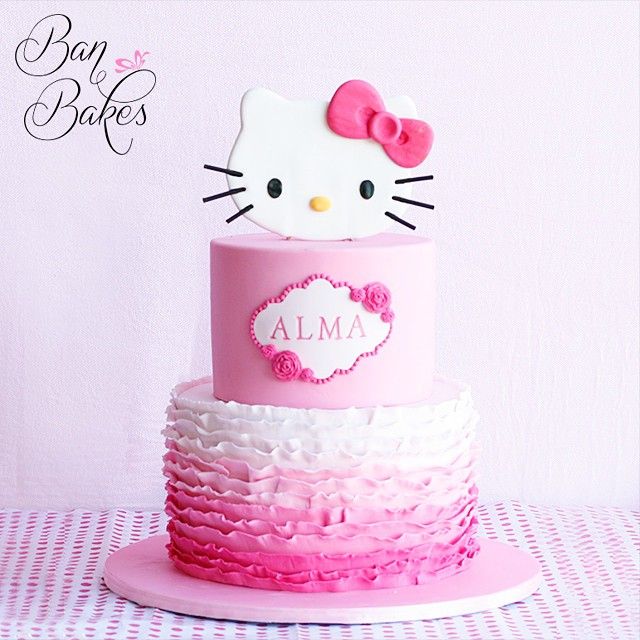 pictures of hello kitty cake