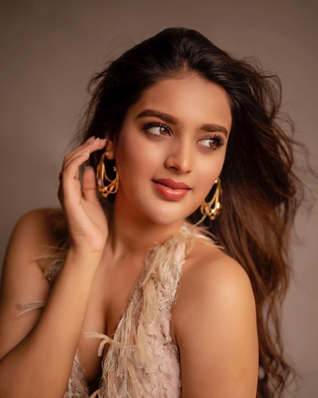 Nidhhi Agerwal pic