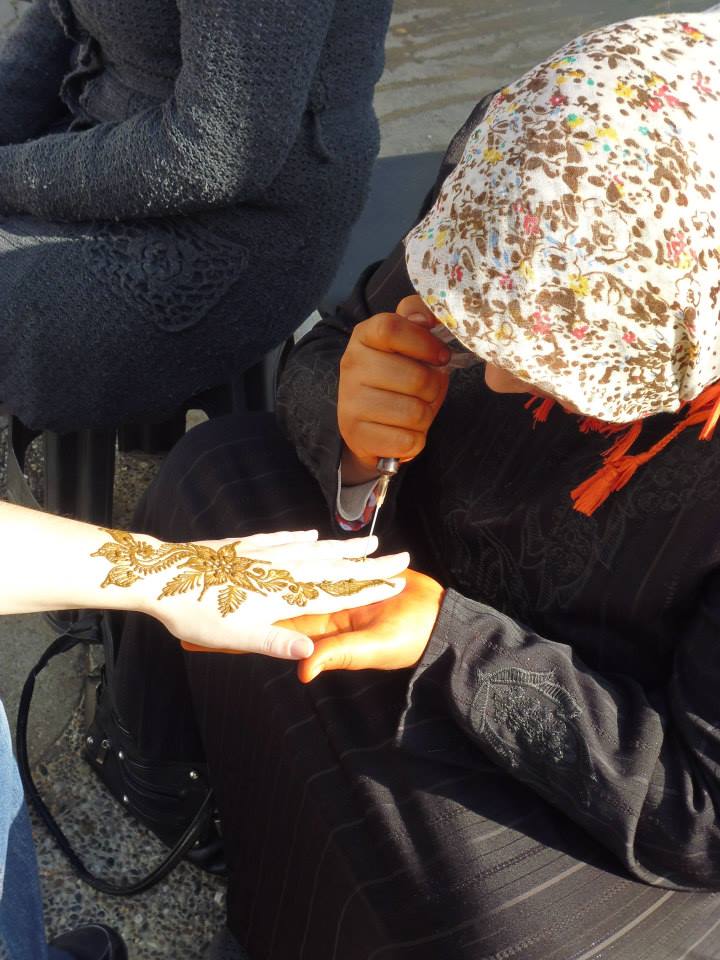 Mi momento henna en Marruecos (@mibaulviajero)