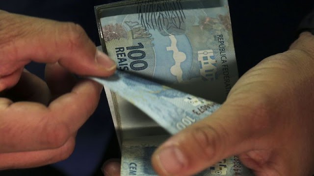 Caixa paga Auxílio Brasil a beneficiários com NIS final 4