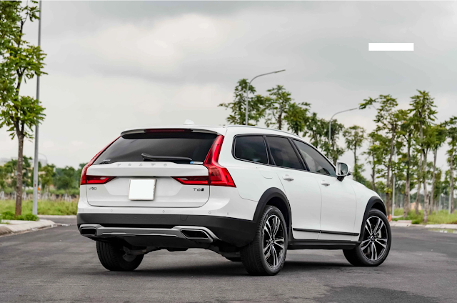 Bán xe volvo V90 2019 mới 98% xe đẹp màu trắng chính chủ