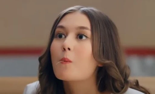 cewek cantik model iklan bihunku jelas banget