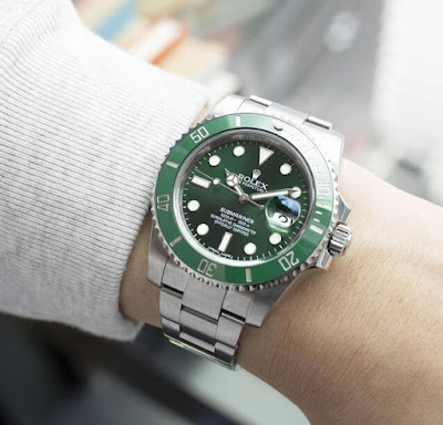 Replica Rolex Submariner Green 116610LV watch