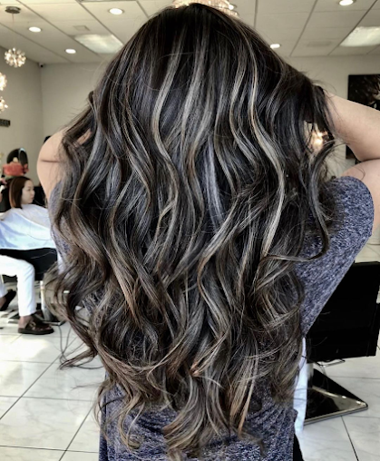 #blackhairwithblondehighlights