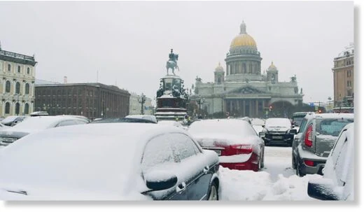 St. Petersburg – a third of the monthly norm of snow fell in 24 hours