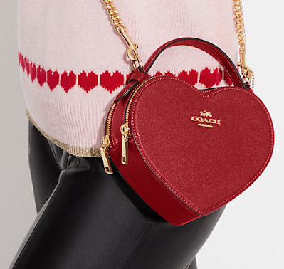 THE SAVVY SHOPPER: The Heart Shaped Bags Are Back