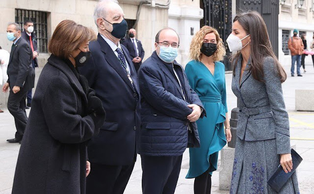 Queen Letizia wore an outfit by Spanish fashion house Felipe Varela. Magrit pumps and Felipe Varela clutch
