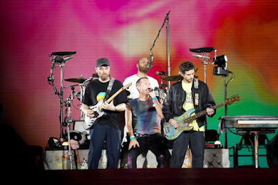 Keseruan di Balik Konser Coldplay di Jakarta!