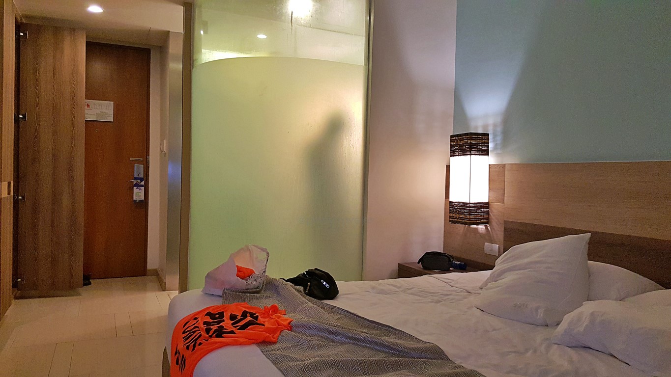 bedroom at Holiday Inn Express Phuket Patong Beach Central
