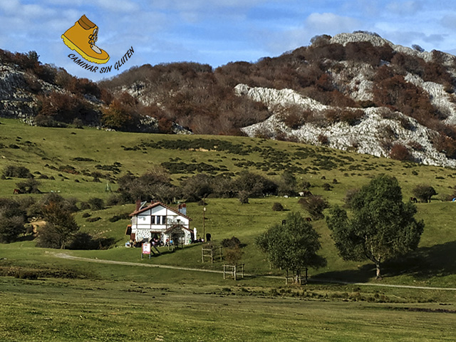 REFUGIO ANGEL SOPEÑA EN LAS CAMPAS DEL GORBEA