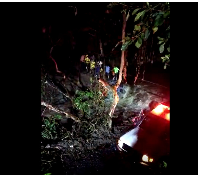 Costa Rica: Rescatan a mujer que cayó al cauce de un río en la zona de San Isidro de Atenas, en la provincia de Alajuela.
