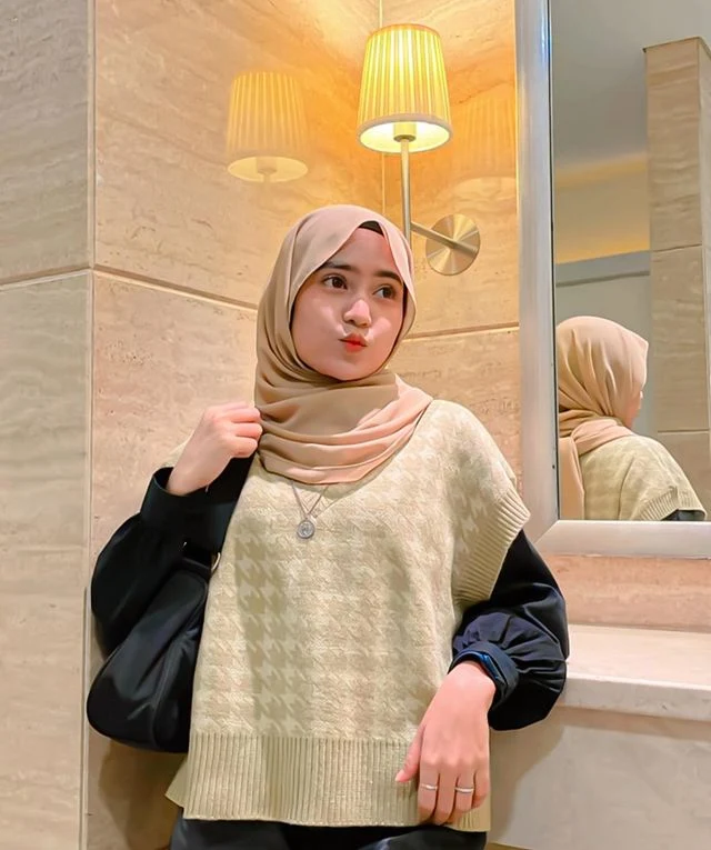 wallpaper foto HD syifa viranda tiktok cewek cantik asal aceh yang viral di tiktok