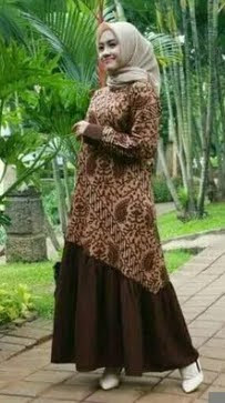 Model baju batik pesta muslim