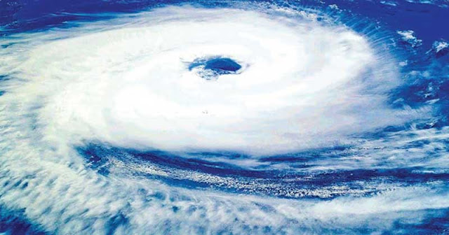 বঙ্গোপসাগরে সৃষ্ট ঘূর্ণিঝড় মোখা এখন 'অতি প্রবল' ঘূর্ণিঝড়ে পরিণত হয়েছে।