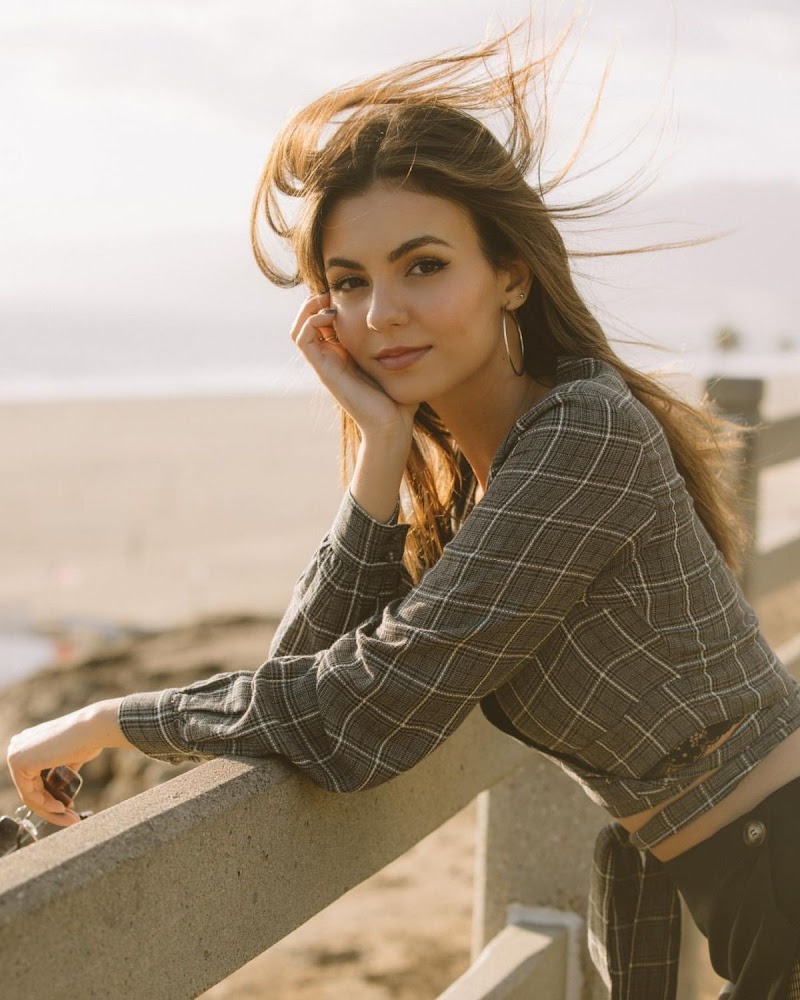 Victoria Justice Clicks at a Photoshoot - November 2021