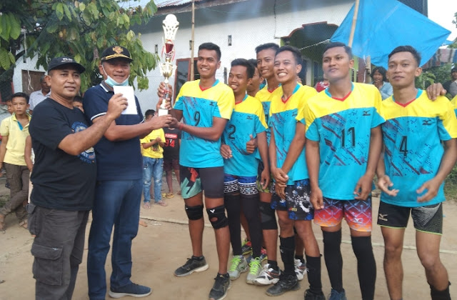 Porlab Menangkan Turnamen Voli Sijambe Cup III di Panombeian Panei