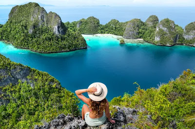 paket tour ke raja ampat