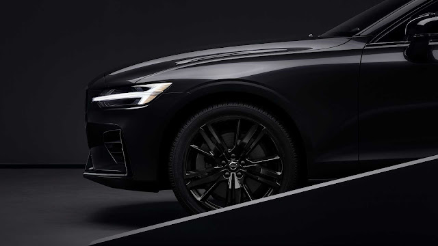 2022 Volvo S60 Black Edition Debuts