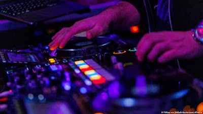 Dj