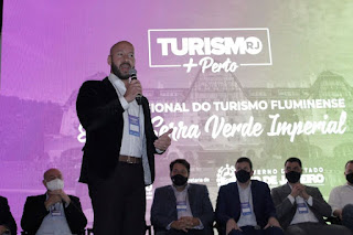 4º Fórum Regional do Turismo Fluminense:  Prefeito Vinícius Claussen assina Acordo de Cooperação para promover o turismo regional através do artesanato
