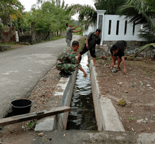 bersihkan saluran air yang ada di rumahmu www.simplenews.me