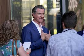 California,Gavin Newsom,Walgreens,us