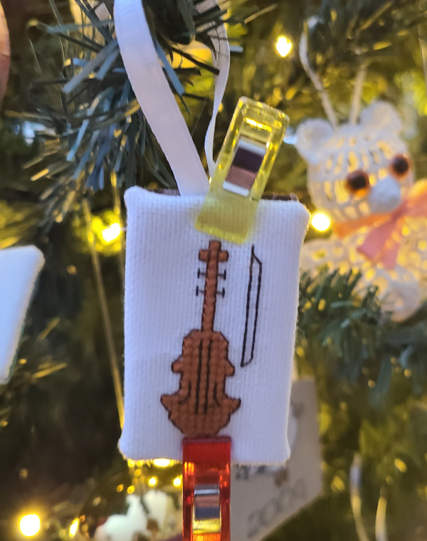 cross stitch violin ornament | DevotedQuilter.com