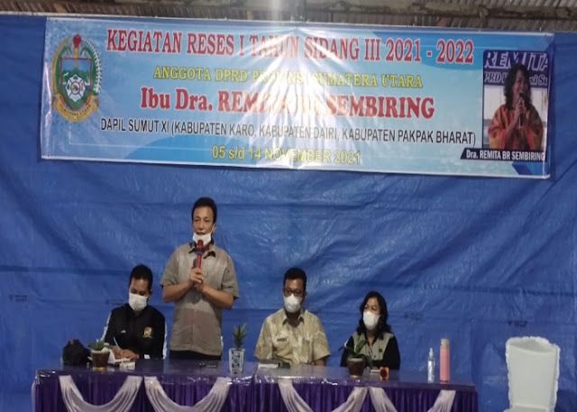 MetroXpose.com Karo - Kegiatan Reses I tahun sidang III 2021 - 2022 anggota DPRD Provinsi Sumut dapil XI yang meliputi Kabupaten Karo, Phakpak dan Dairi yakni Dra Remita br Sembiring.
