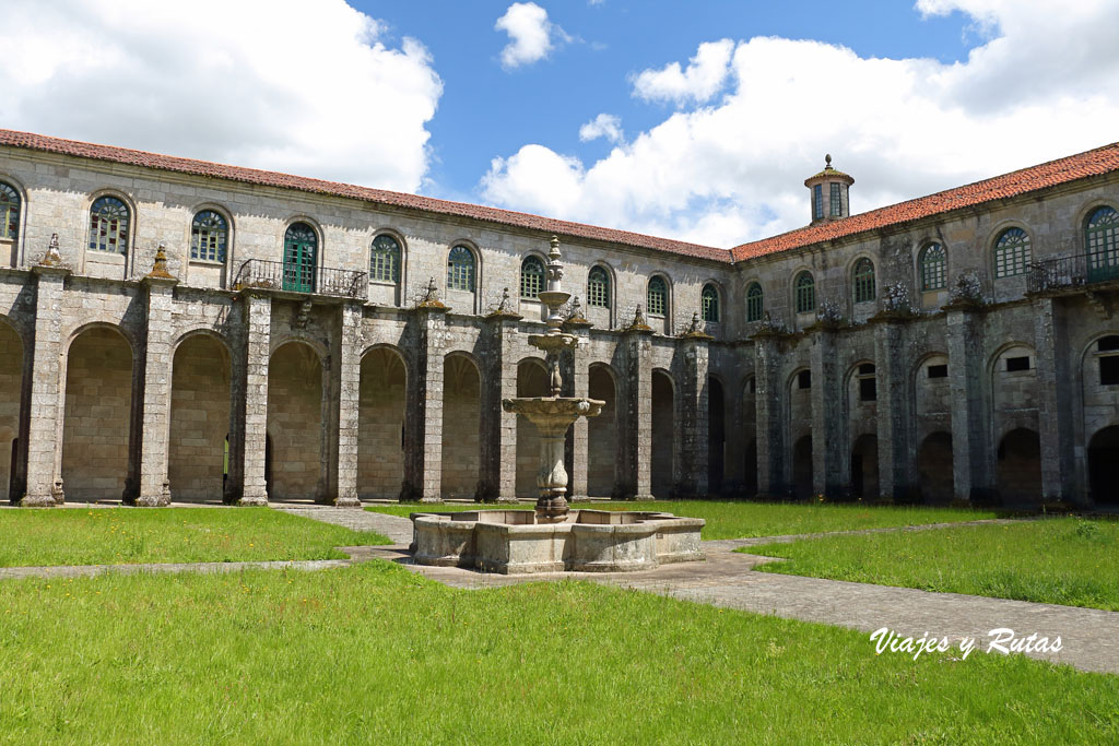 Claustro de los pináculos