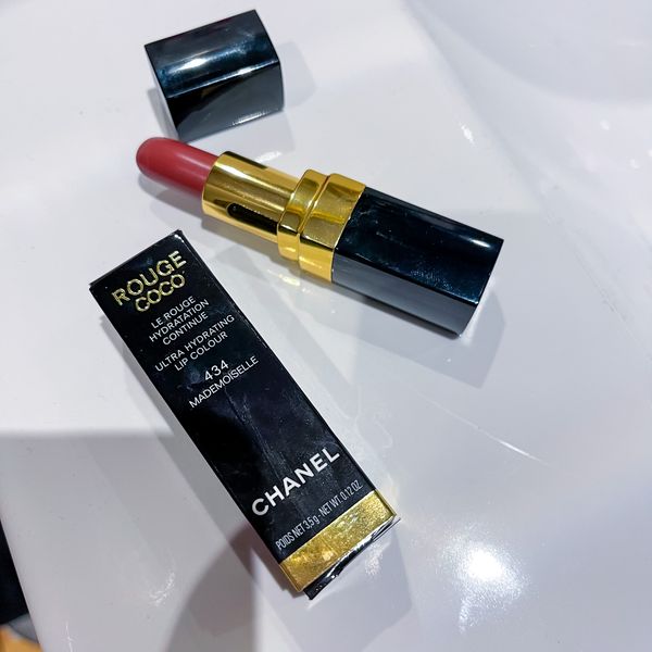 Glam & Shine - Beautyblog: Chanel Rouge Coco 434 Mademoiselle Lippenstift