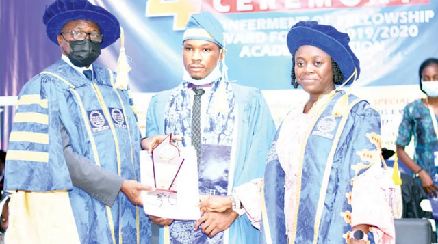 Ogun State Govt Rewards OGITECH Best Graduating Students With Automatic Employment