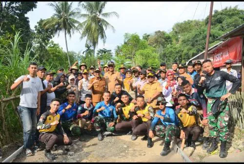 Lakukan Pengecoran Jalan di Batu Kasek Pagambiran, Wako Hendri Septa: Insya Allah Pemko Padang Hadir untuk Masyarakat!