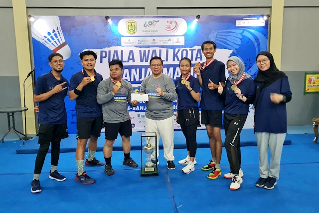 FW Balai Kota Pertahankan Gelar Juara di Badminton Wali Kota Cup Banjarmasin